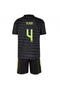 Real Madrid David Alaba #4 Babyklær Tredje Fotballdrakt til barn 2022-23 Korte ermer (+ Korte bukser)